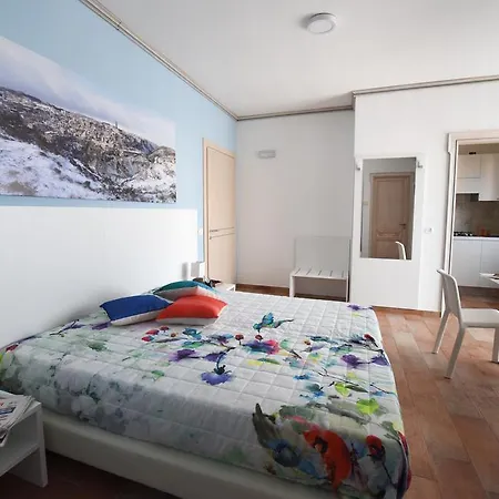 Central Holiday Homes Apartment