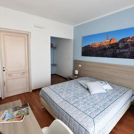 Central Holiday Homes Apartment Matera